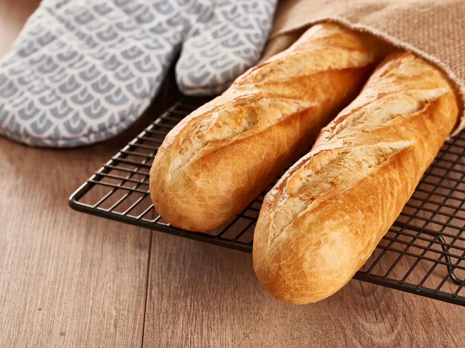 Fresh bread at home, made simple.